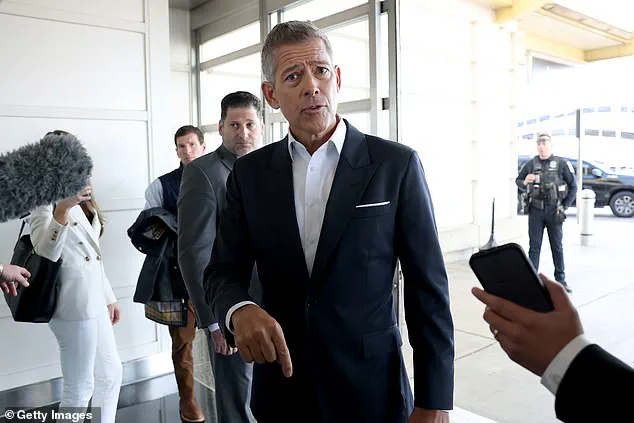 Transportation Secretary Encourages Formal Attire to Foster Respect in Holiday Air Travel