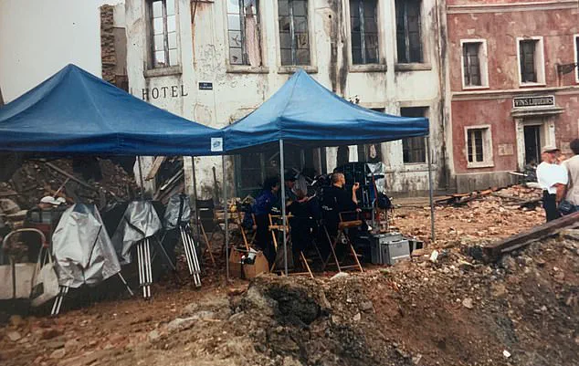 Resurfaced Set Photos of Saving Private Ryan Reveal Behind-the-Scenes Risks to Hollywood's Legacy