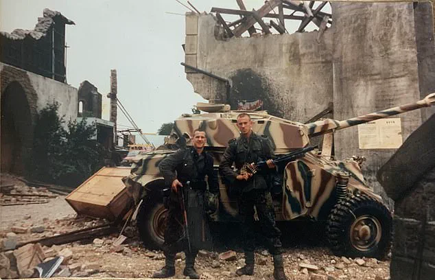 Resurfaced Set Photos of Saving Private Ryan Reveal Behind-the-Scenes Risks to Hollywood's Legacy