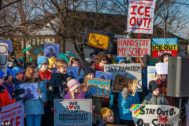 White Families in Minneapolis Share ICE Preparedness Plans Amid Rising Tensions, Sparking Debate