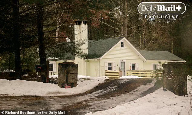 US Marshals Raid Home of Timothy Busfield in Upstate New York Following Surrender in Albuquerque