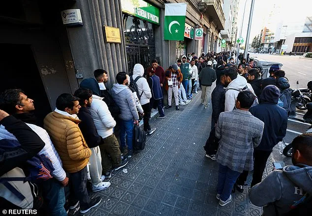 Spain's Regularization Program Faces Pressure as Estimates Double, Sparking Political Debate