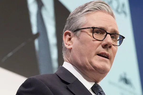 Keir Starmer Faces Escalation as UK Sends Octopus Drones to Middle East Amid U.S. Pressure