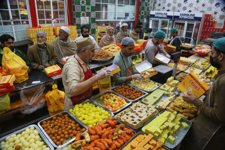 Pakistan and Afghanistan Halt Hostilities During Eid al-Fitr, Mediated by Saudi Arabia, Qatar, and Turkey