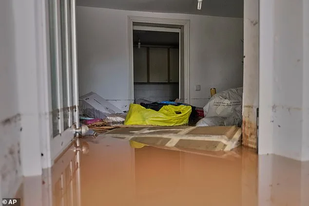 Deadly Storm Erminio Claims Life in Athens as Flooding and Chaos Disrupt Transport