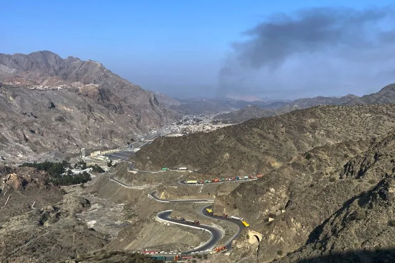 Pakistan and Afghanistan Hold Historic Talks in China to De-Escalate Tensions