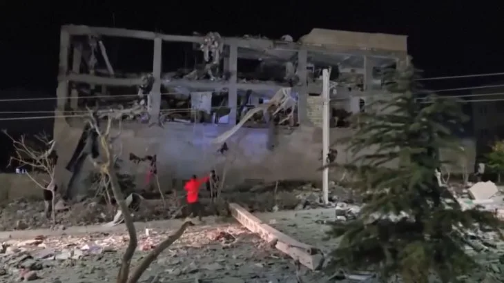 Devastating Iranian Missile Strike in Tel Aviv Leaves Wide Crater and Chaos